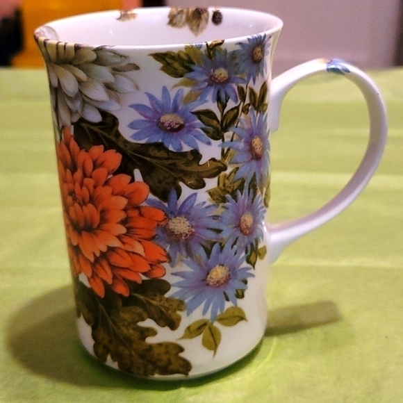st george Other - 𝅺FINE bone china coffee cup. Flowers. Beautiful cup